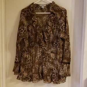 Super cute vintage ruffled animal print blouse
